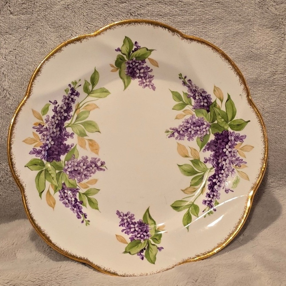 Vtg Salisbury Bone China Lilac Plate Scalloped Gold Trim Made in England 7 5/8"